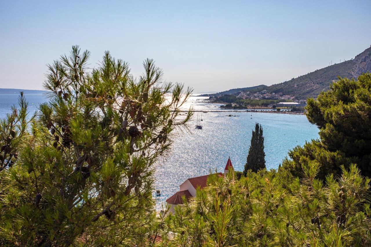 Apartments Adisa Omiš Buitenkant foto