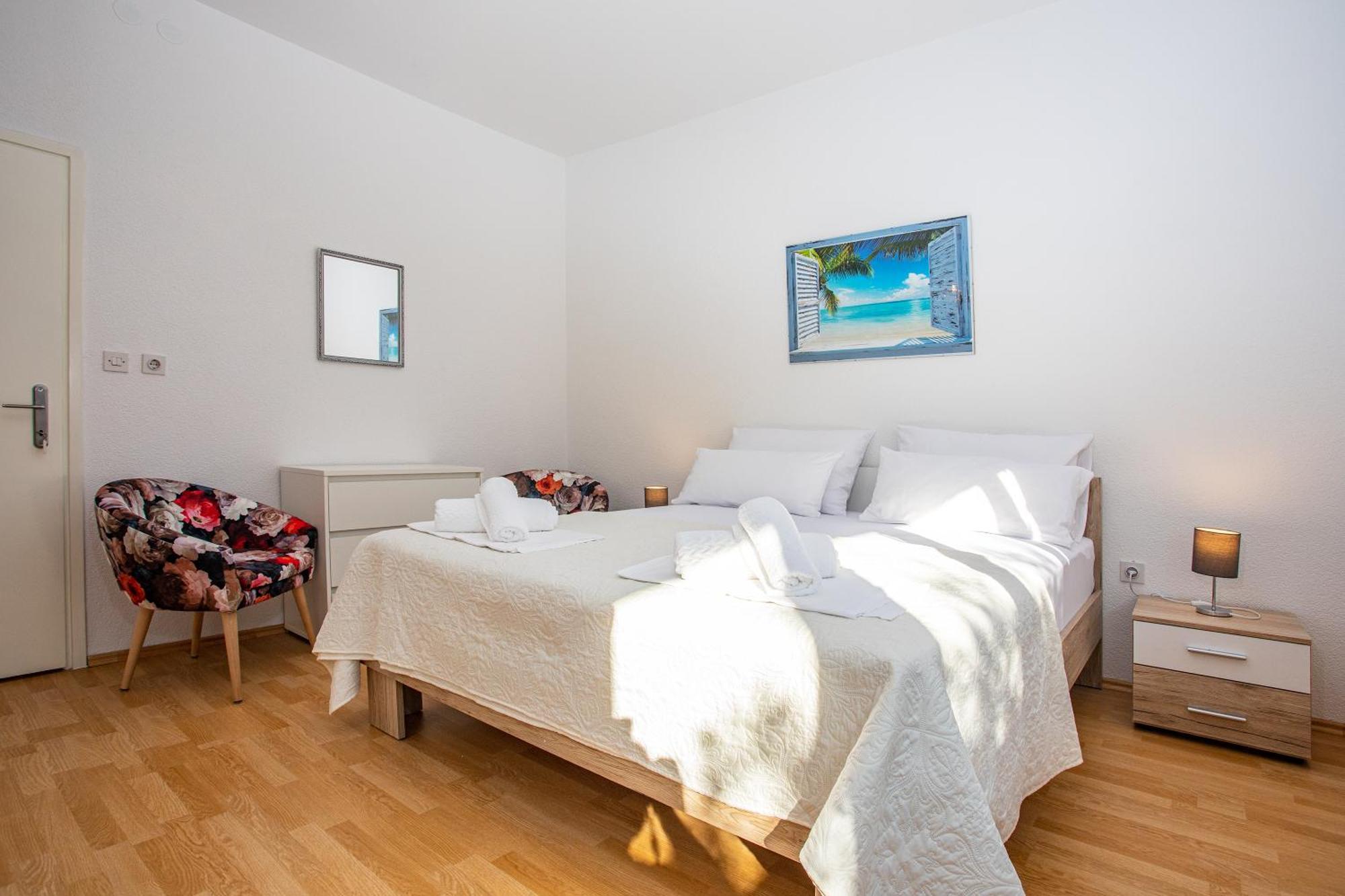 Apartments Adisa Omiš Buitenkant foto